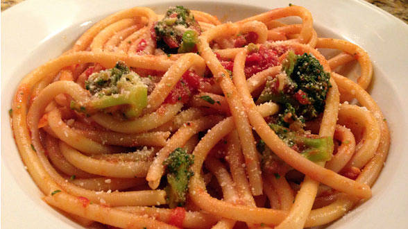Red and Green Pasta - Bacon and Onion Sauce with Romanesco or Broccoli