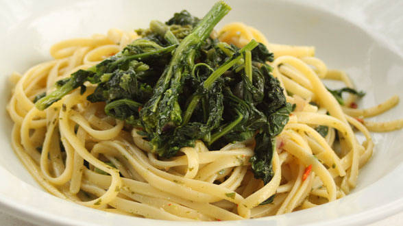 Linguine with Rabe and Parsley Pesto