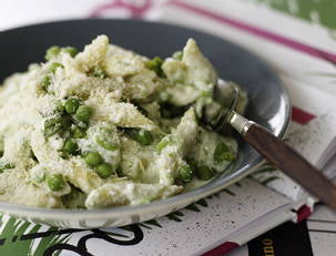 Spring Pea-sto with Whole Wheat Penne Pasta