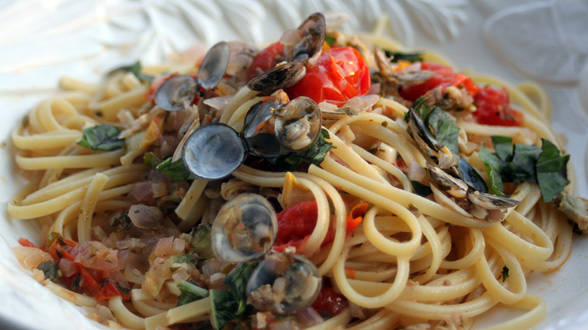 Cherry Tomato Red Clam Sauce with Linguine