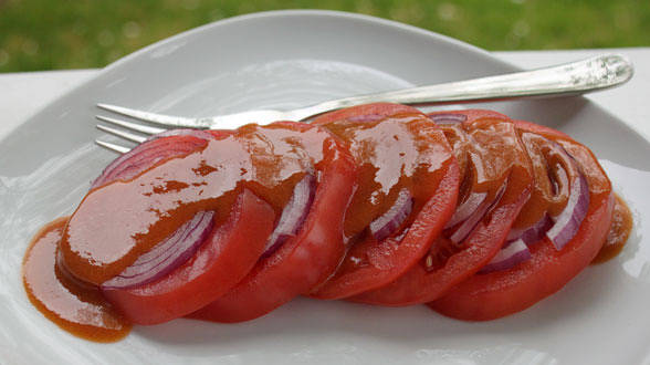 Beefsteak Tomato Salad with Steak Sauce Dressing