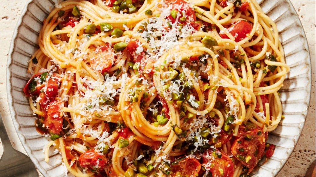 Sicilian Spaghetti with Cherry Tomatoes And Pistachios