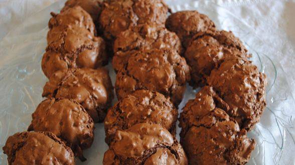 Chocolate Coconut Meringue Cookies