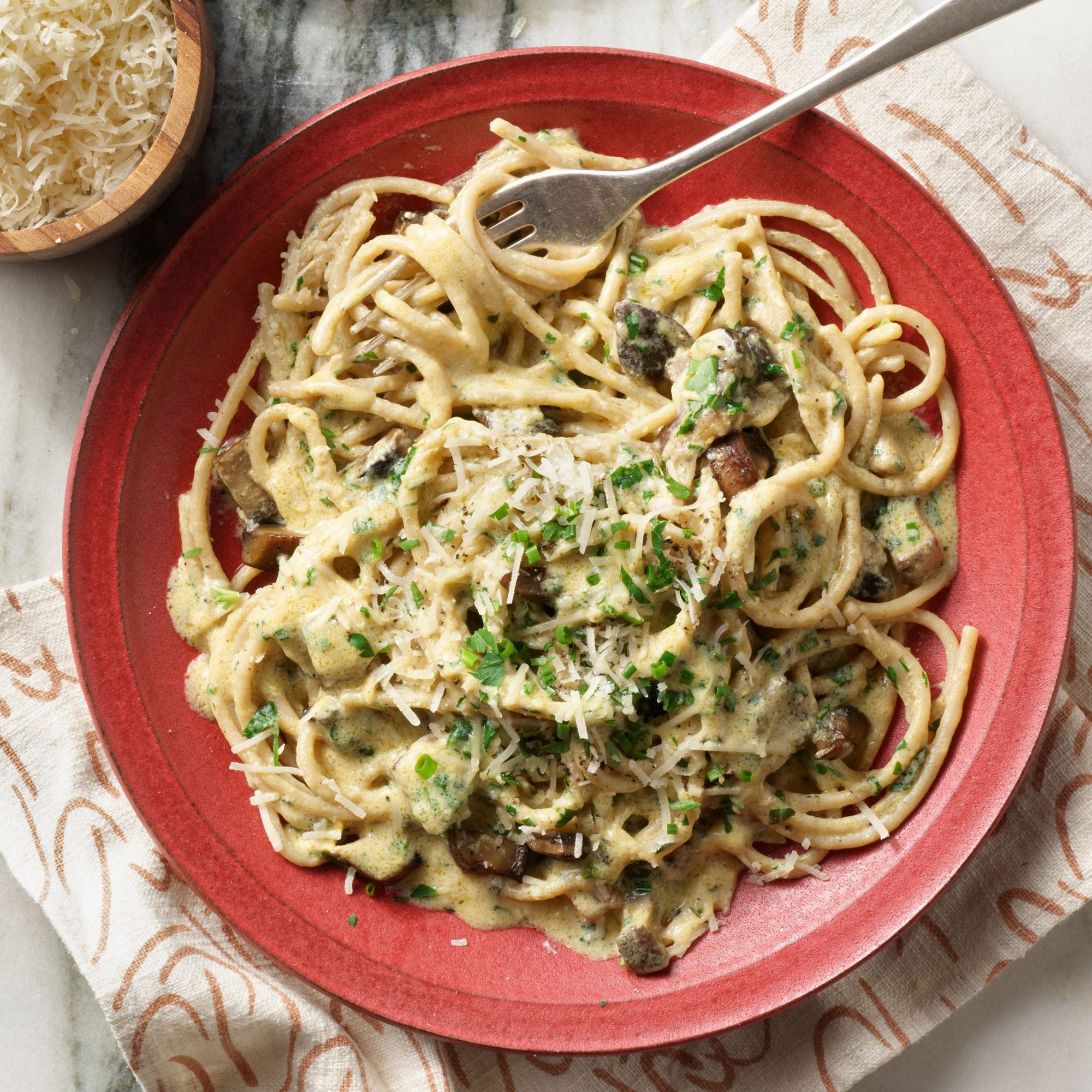 Rachael Ray's Spaghetti Carbonara with Mushrooms
