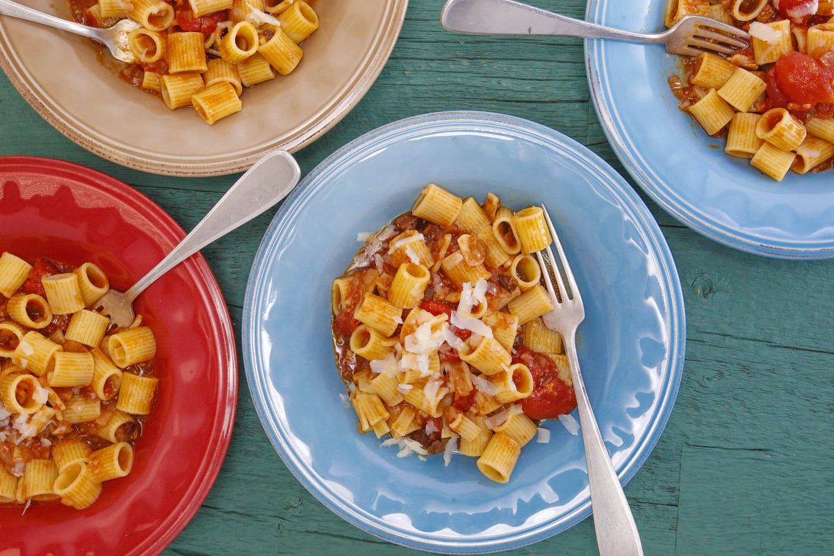 Rigatoni with Bacon, Onion and Balsamic Vinegar (Mezze Rigatoni all’Am ...