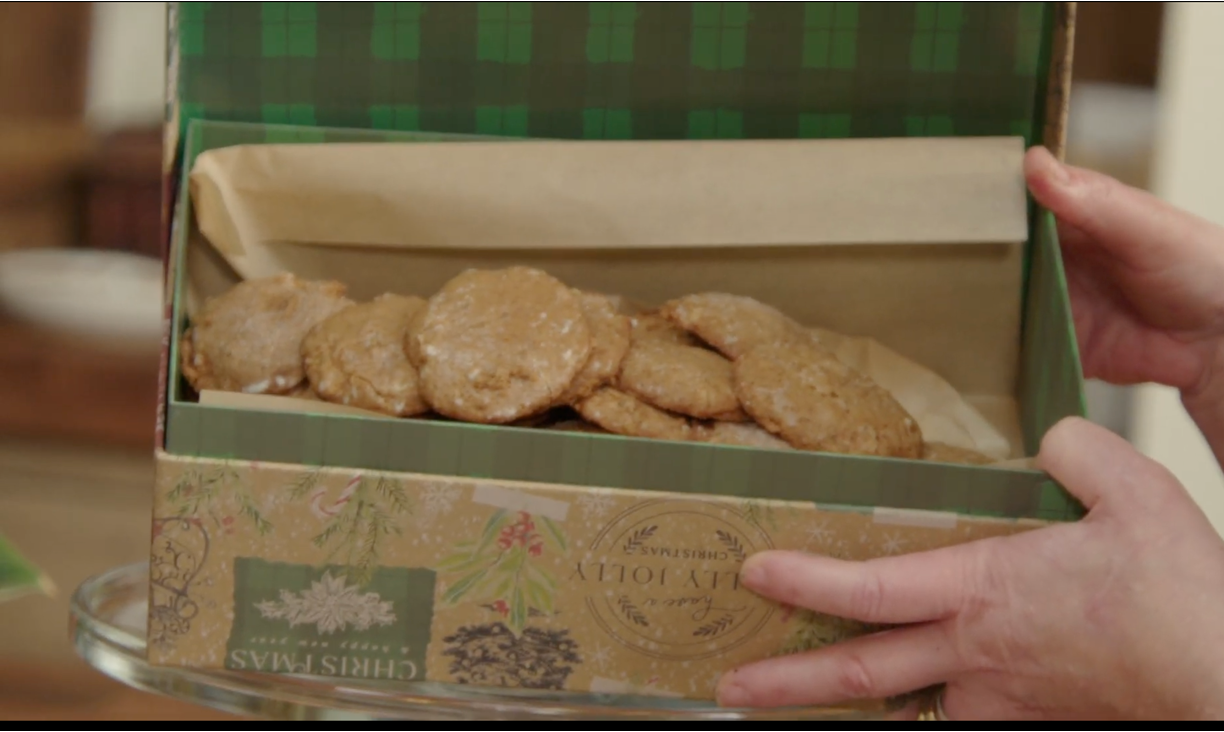 Rachael Ray's Holidays Maria's Spiced Cider Cookie Recipe