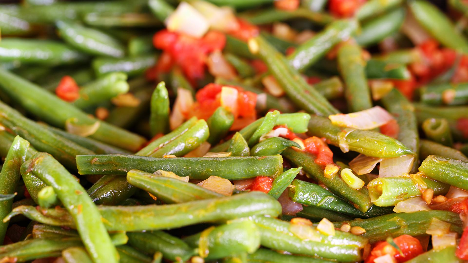 Green Beans With Onion & Tomatoes