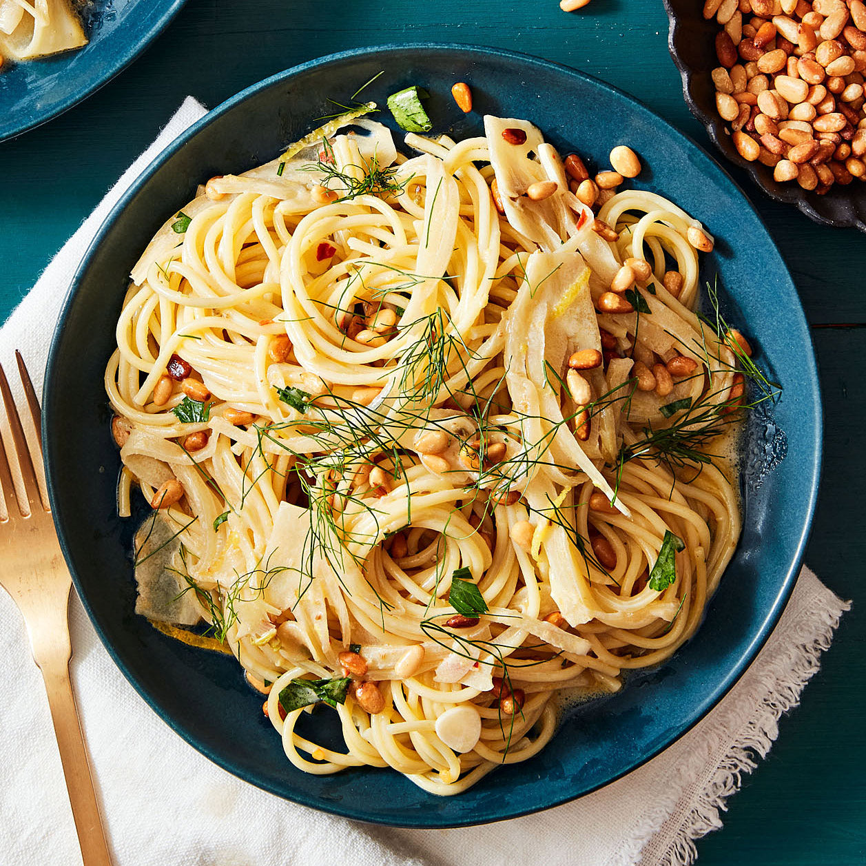 Rachael Ray's Spaghetti with Fennel & Onion Sauce