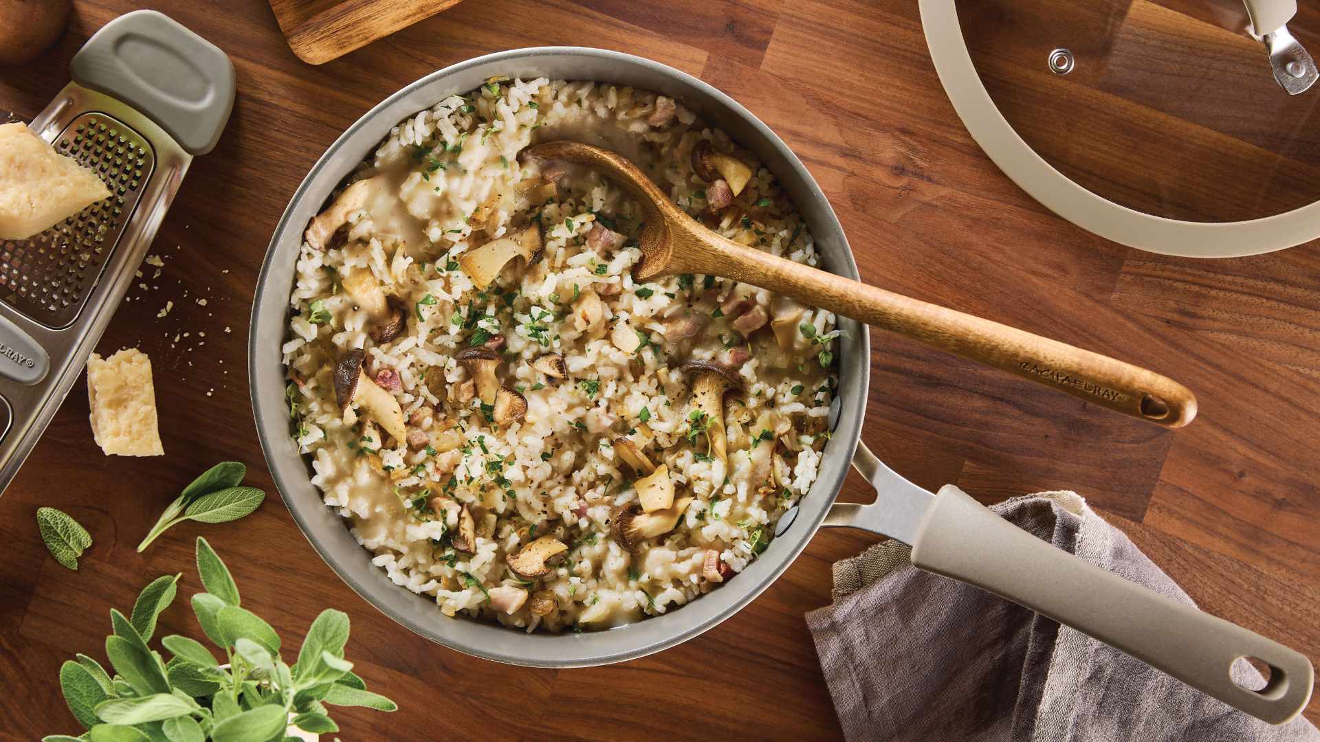 Bacon onion rissoto in a pan 